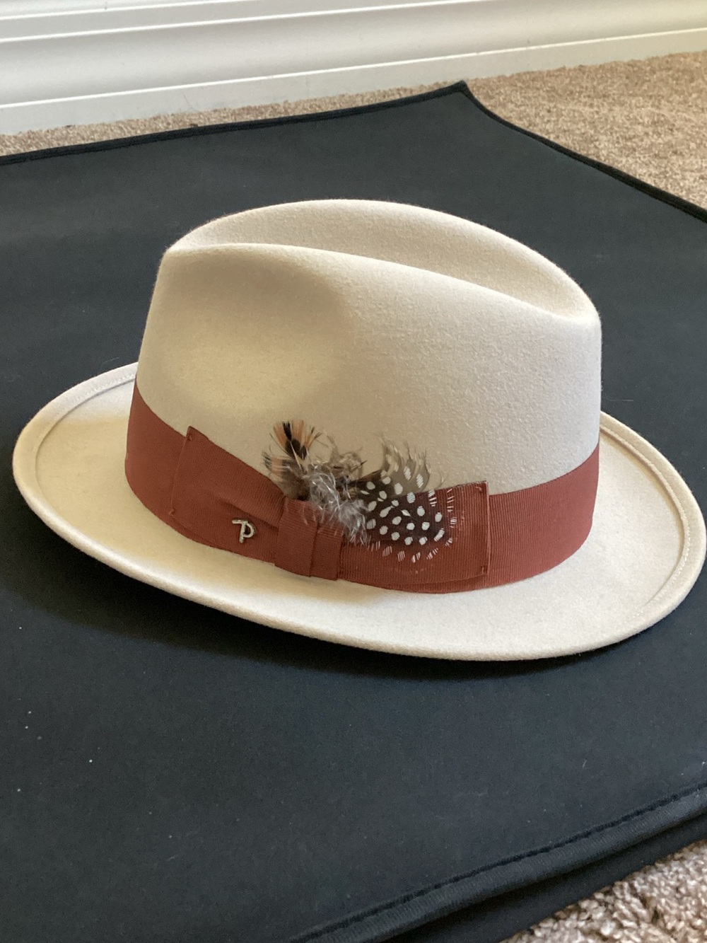 Paniz Cream Fedora with Rust Band and Feather Accent